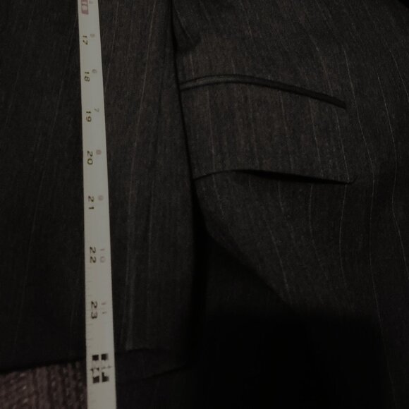 Gerald Austin Men 2 Piece Dark Gray Suit      42R - Picture 15 of 16